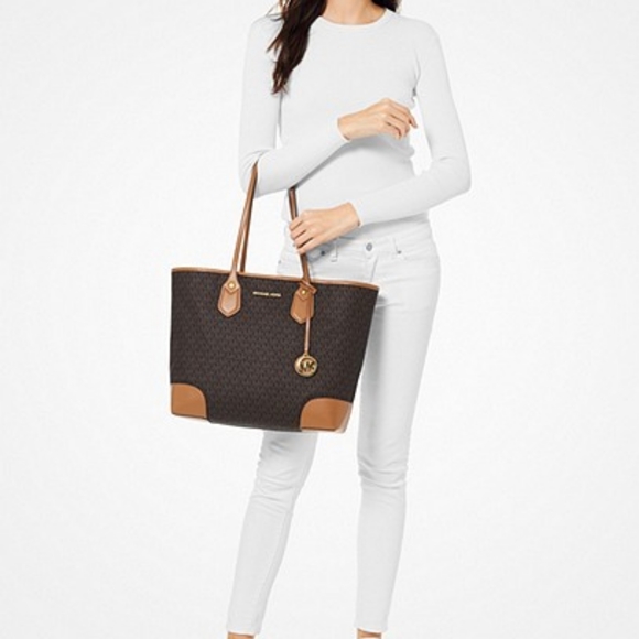 tote with red interior